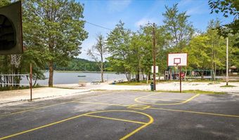 170 Fern Ridge Rd, Blakeslee, PA 18610
