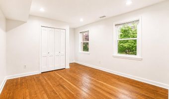 3927 PENNSYLVANIA Ave SE 101, Washington, DC 20020