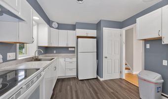 121 Ramsey Pl, Albany, NY 12209