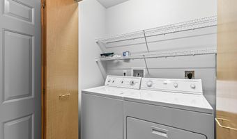 923 Mountain Meadows Cir, Ashland, OR 97520