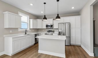 2612 NW Reinhart Dr, Ankeny, IA 50023