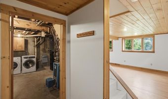 15 Polygraphic Ln, Bennington, VT 05257