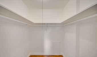 1300 ARLINGTON Rdg 708, Arlington, VA 22202