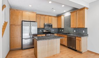15589 Dwellers Way 1003, Apple Valley, MN 55124