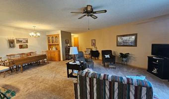 1015 CIRCLE Dr, Aberdeen, SD 57401
