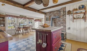 392 High St, Candia, NH 03034