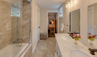 101 Loft Cir, Campton, NH 03223