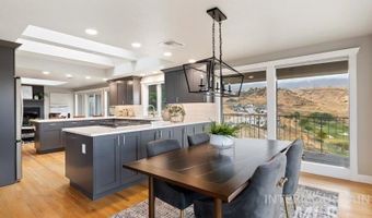 889 E Chardie Rd, Boise, ID 83702
