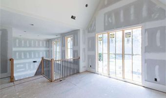 195 Shady Grv, Alpharetta, GA 30009