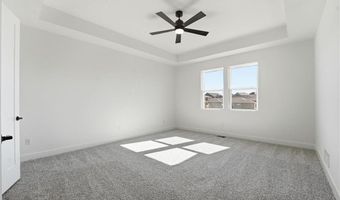 1599 Grayhawk Dr, Basehor, KS 66007