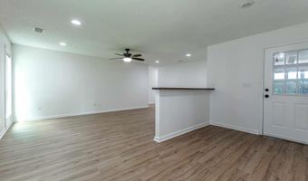 218 Hunters Run Dr, Benton, AR 72015