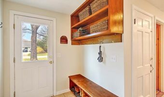 9 KNAPTON St, Barrington, RI 02806