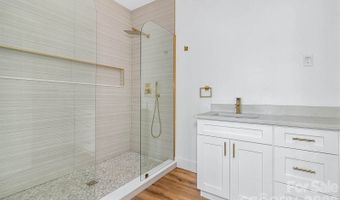 19 Green Valley Rd, Asheville, NC 28806
