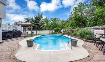 382 Wheaton Ave, Bayville, NJ 08721