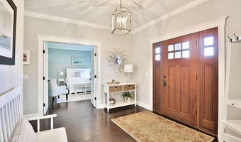 45 Strickland St, Bay Head, NJ 08742