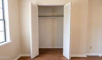 6 Oakwood Dr, Beaufort, SC 29907