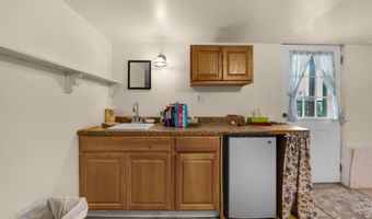97 DRESDEN St, Astoria, OR 97103