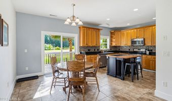 54 Tuscarora Ave, Beaufort, SC 29907