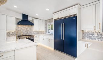 4143 Sunnyhill Dr, Carlsbad, CA 92008