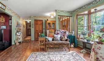 922 Warwick Tpke, Alloway, NJ 07421