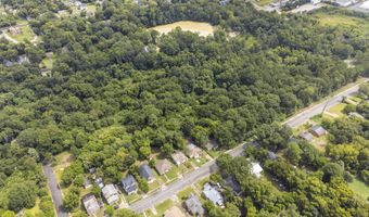 587 Robert Henry, Macon, GA 31206