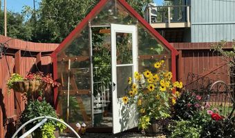 8024 Wisteria St, Anchorage, AK 99502