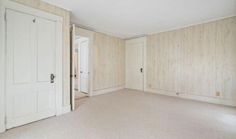 9 Willow St, Auburn, ME 04210