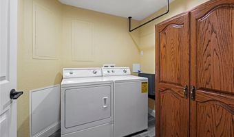 22617 155th St, Basehor, KS 66007