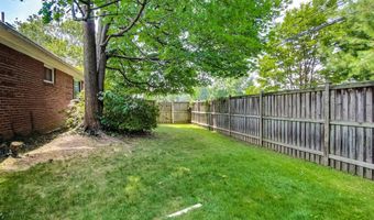 8617 LYNBROOK Dr, Bethesda, MD 20814