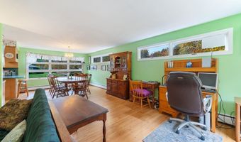 53 Hampton Ave, Auburn, ME 04210