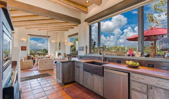 267 Hondo Seco Rd, Arroyo Seco, NM 87514