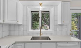 128 Parker St 3C, Acton, MA 01720