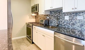 9 Hawthorne Place 11J, Boston, MA 02114