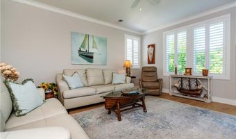 15 Castle St 9, East Greenwich, RI 02818