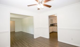 901 Glendale Dr, Aberdeen, NC 28315