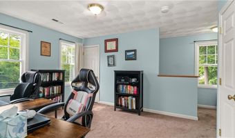 28 Narragansett Rd, Cumberland, RI 02864