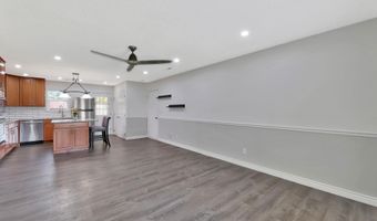 305 Valleyview Ct, Andover, KS 67002