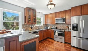 3075 Glen Knolls Ct, Alpharetta, GA 30022