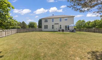 621 Lake Cornish Way, Algonquin, IL 60102
