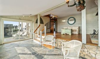 81 Nubble Rd, York, ME 03909