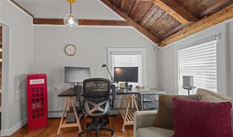 275 Hope St, Bristol, RI 02809