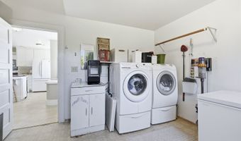 24051 NE AIRPORT Rd, Aurora, OR 97002