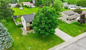 1102 Heritage Ln, Angola, IN 46703