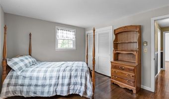 1 Leahy St, East Providence, RI 02916