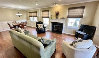 21 Dogwood Dr, Barnegat, NJ 08005
