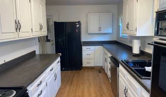 105 Lincoln Hts, Alum Creek, WV 25003