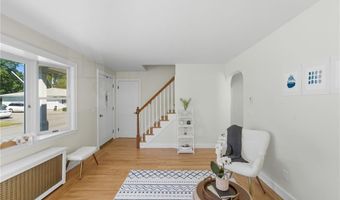 136 Frankfort St, Cranston, RI 02910