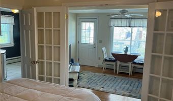 249 Tuckerman Ave 5, Middletown, RI 02842