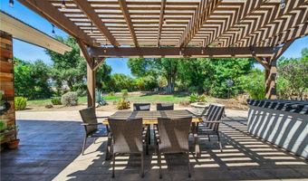 10494 Meadow Glen Way E, Escondido, CA 92026