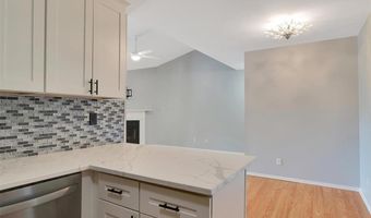 1316 Holgate Dr G5, Ballwin, MO 63021